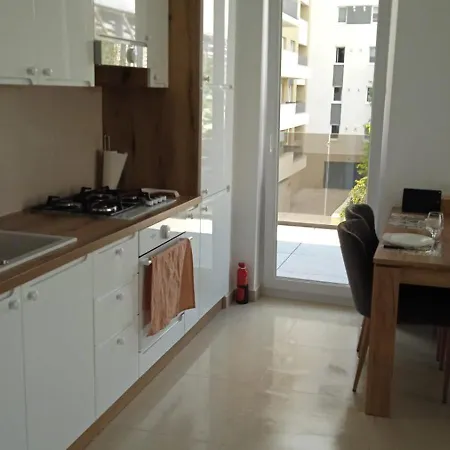 Jad - Urban Plaza - Luxury 3 Rooms & 2 Rooms Apartments Braşov Exterior foto