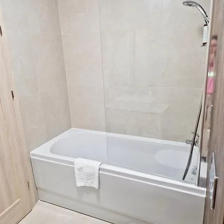 Jad - Urban Plaza - Luxury 3 Rooms & 2 Rooms Apartments Braşov Exterior foto