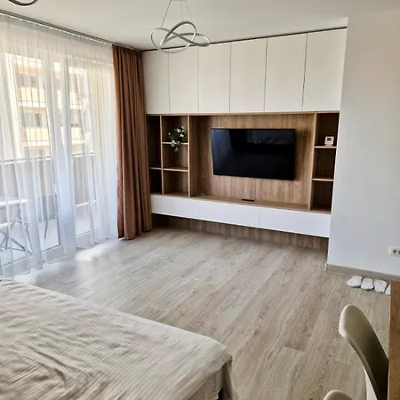 Jad - Urban Plaza - Luxury 3 Rooms & 2 Rooms Apartments Braşov Exterior foto