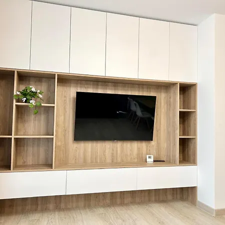 Jad - Urban Plaza - Luxury 3 Rooms & 2 Rooms Apartments Braşov Exterior foto