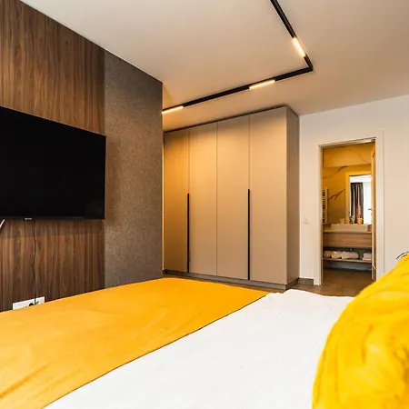 Jad - Urban Plaza - Luxury 3 Rooms & 2 Rooms Apartments Braşov Exterior foto