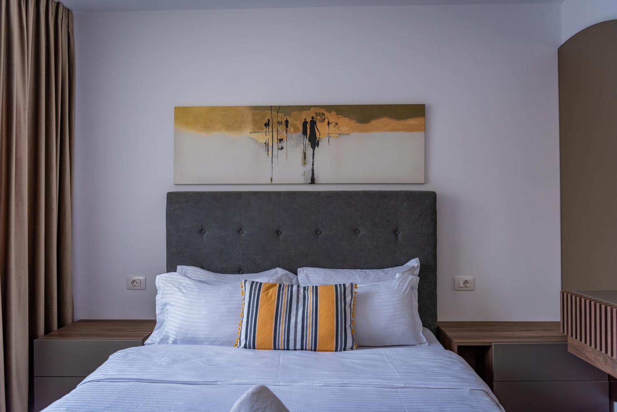 Jad - Urban Plaza - Luxury 3 Rooms & 2 Rooms Apartments