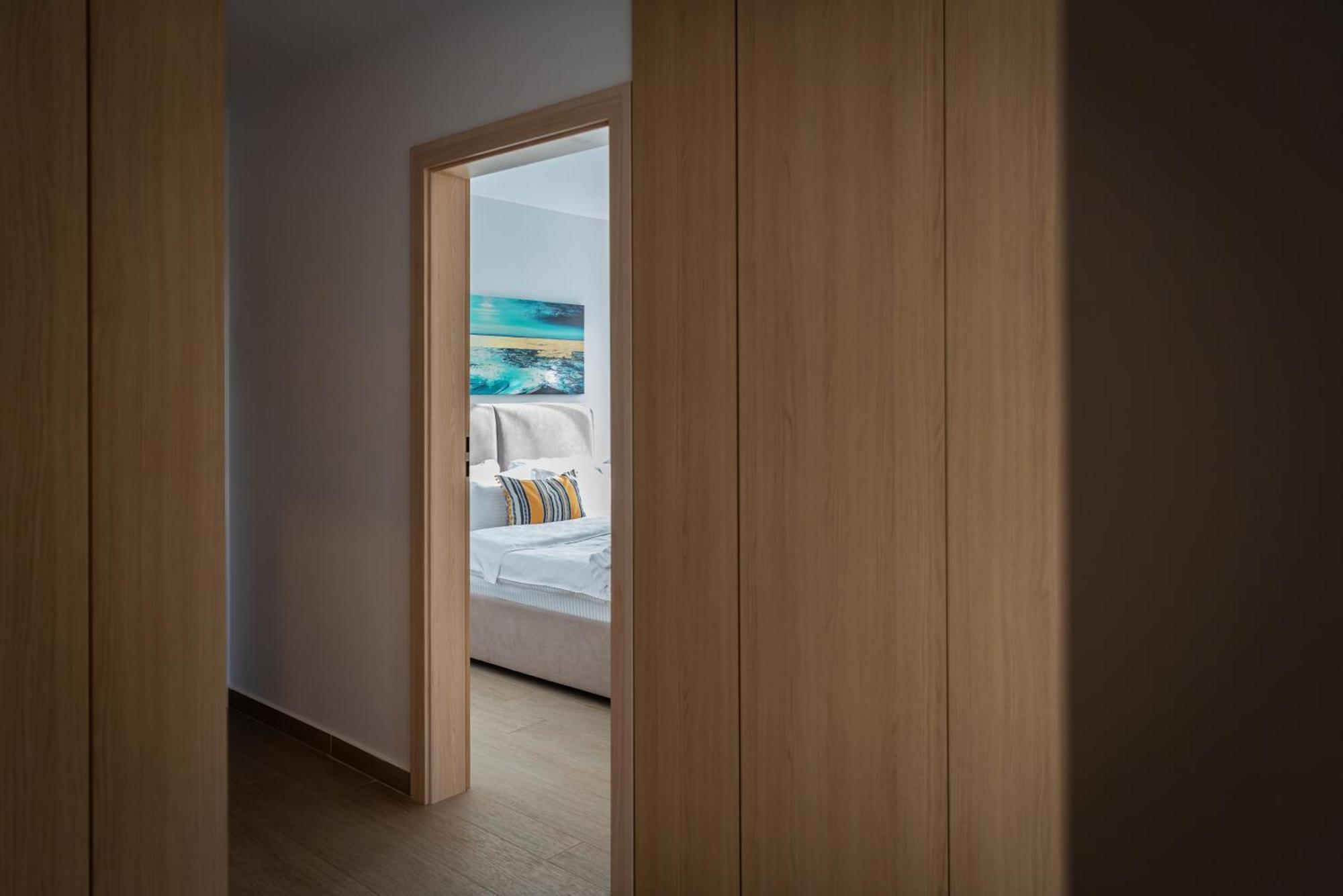 Jad - Urban Plaza - Luxury 3 Rooms & 2 Rooms Apartments Appartement
