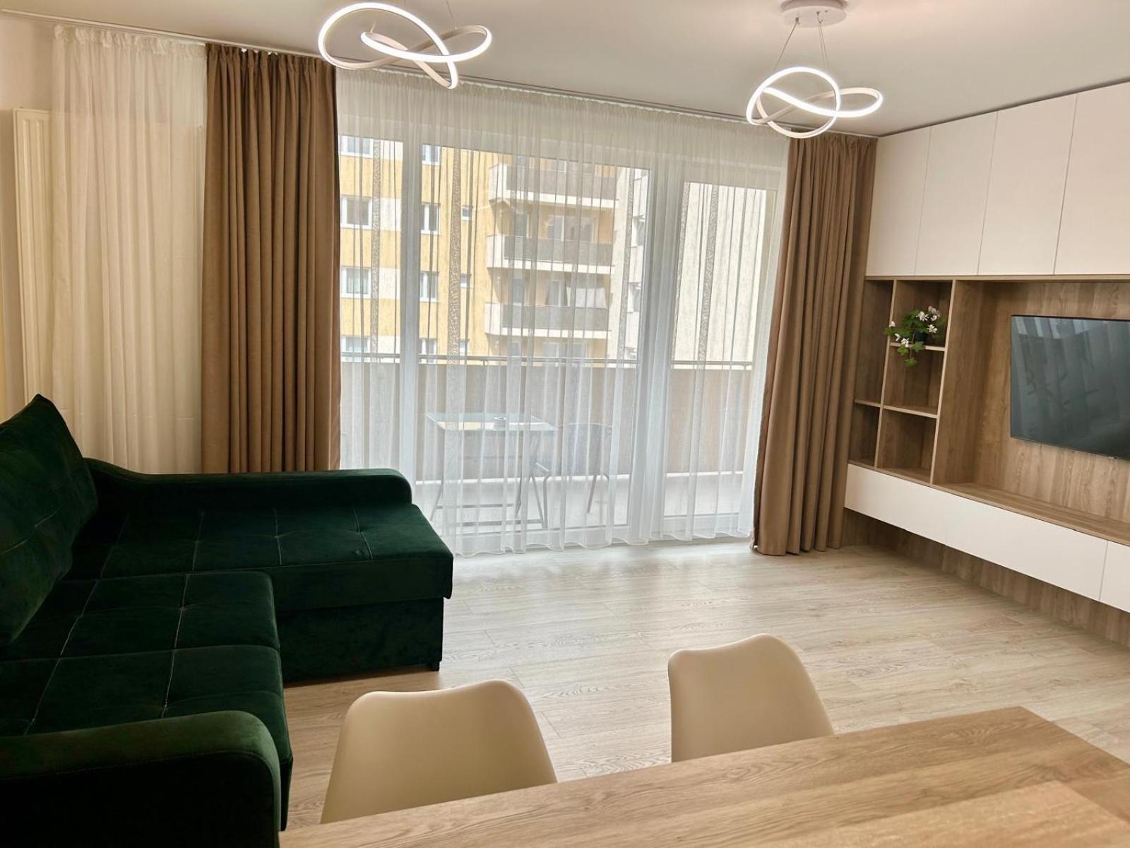Jad - Urban Plaza - Luxury 3 Rooms & 2 Rooms Apartments Braşov
